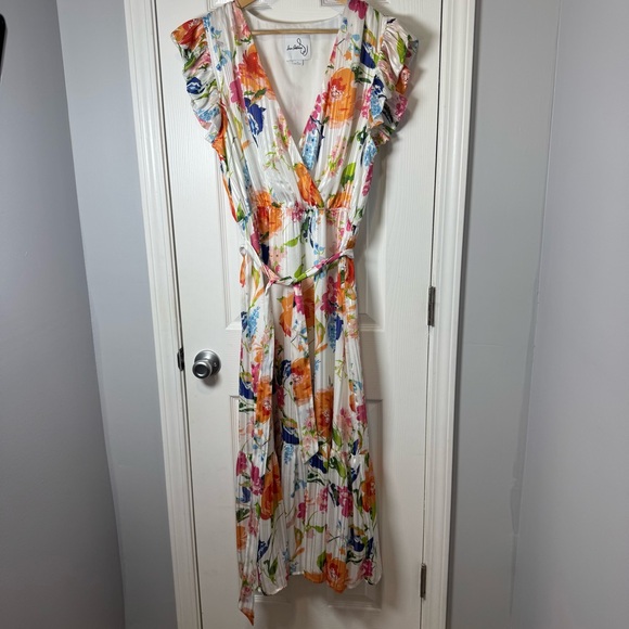 Sam Edelman Dresses & Skirts - Sam Edelman V-Neck Floral Midi Maxi Dress in White/Multi‎ Size 14